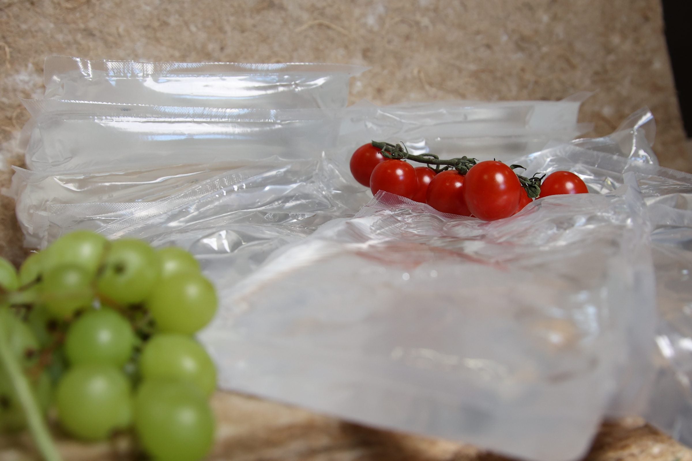Kühlakkus mit Obst für den Versand